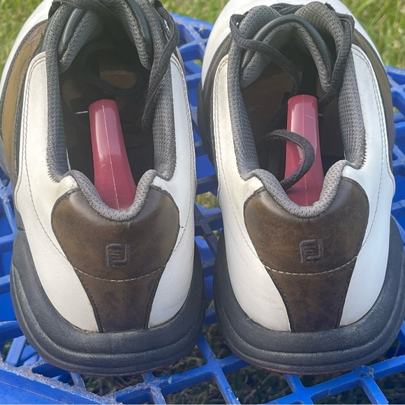 FootJoy GreenJoys Men’s 8.5 W White Brown Leather Soft Spike Golf Cleats 45516 - Picture 8 of 16